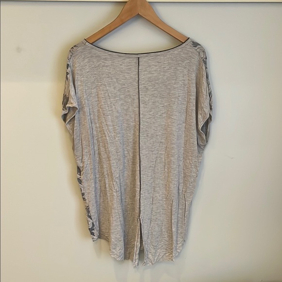 Floral Gray Women's Top - Picture 4 of 4